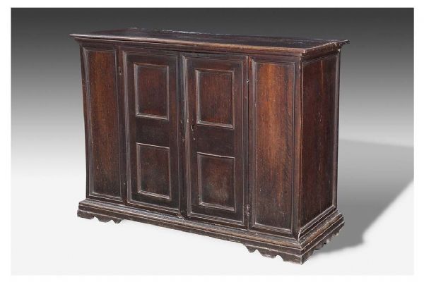 Importante credenza Modena Sec. XVII