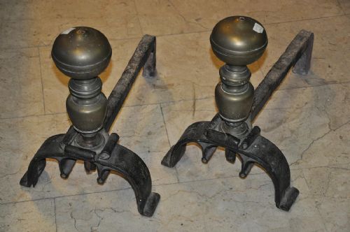 Pair of andirons in wrought iron and bronze. Bologna sixteenth and seventeenth centuries