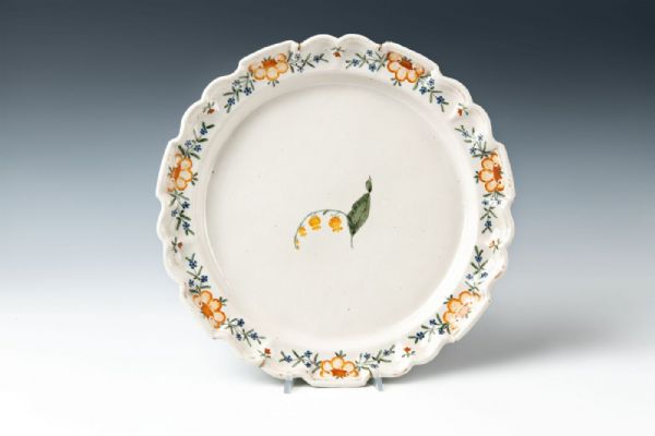 Редкая тарелка сассуоло, мануфактура Даллари, 18 век
    